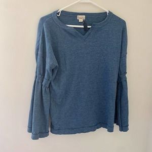 New Baea Shirt Womens Size Large Longsleeve Sleeve